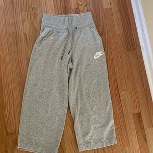 Nike Wide-Legged Grey Sweatpants